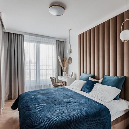 Prime Plac Unii Apartment กดิเนีย ภายนอก รูปภาพ